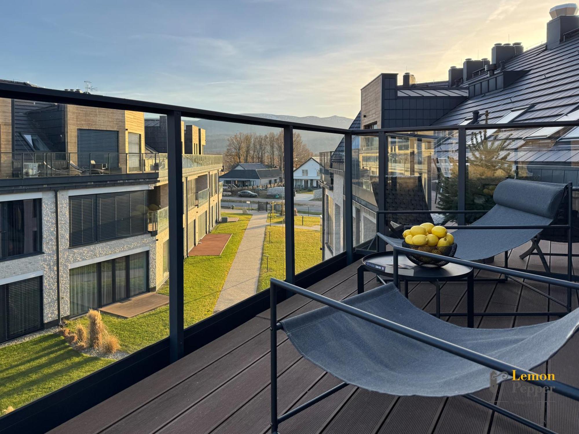 Apartament Krzysztofa Bochusa Еленя-Гура Экстерьер фото