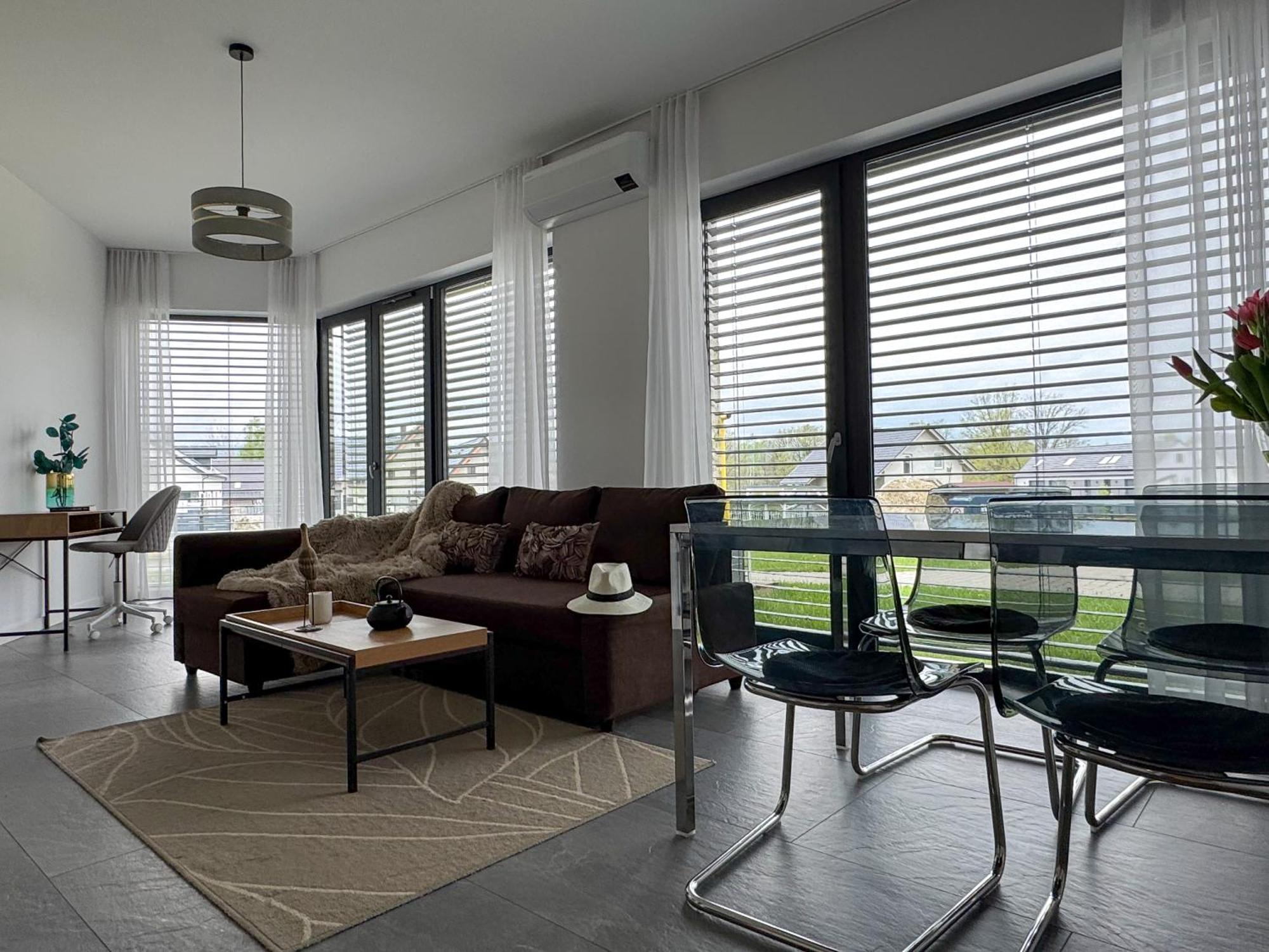 Apartament Krzysztofa Bochusa Еленя-Гура Экстерьер фото